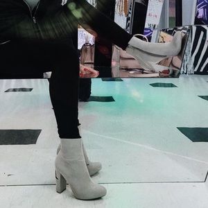 Gray booties with roses